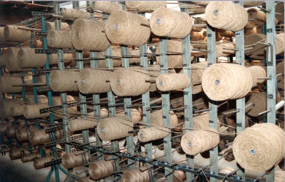 23 garn reol ved væv